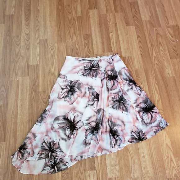 Skirt - Picture 3 of 3
